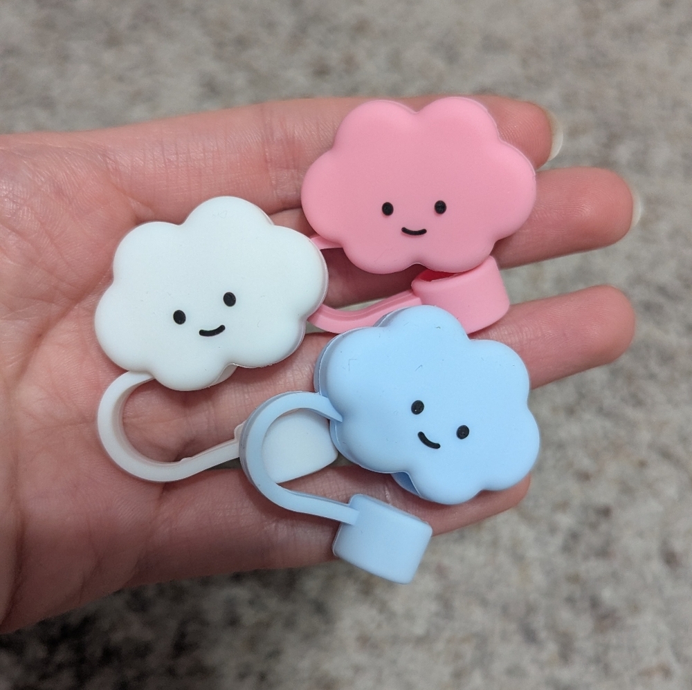 NWOT Three Cute Silicone Cloud Straw Caps